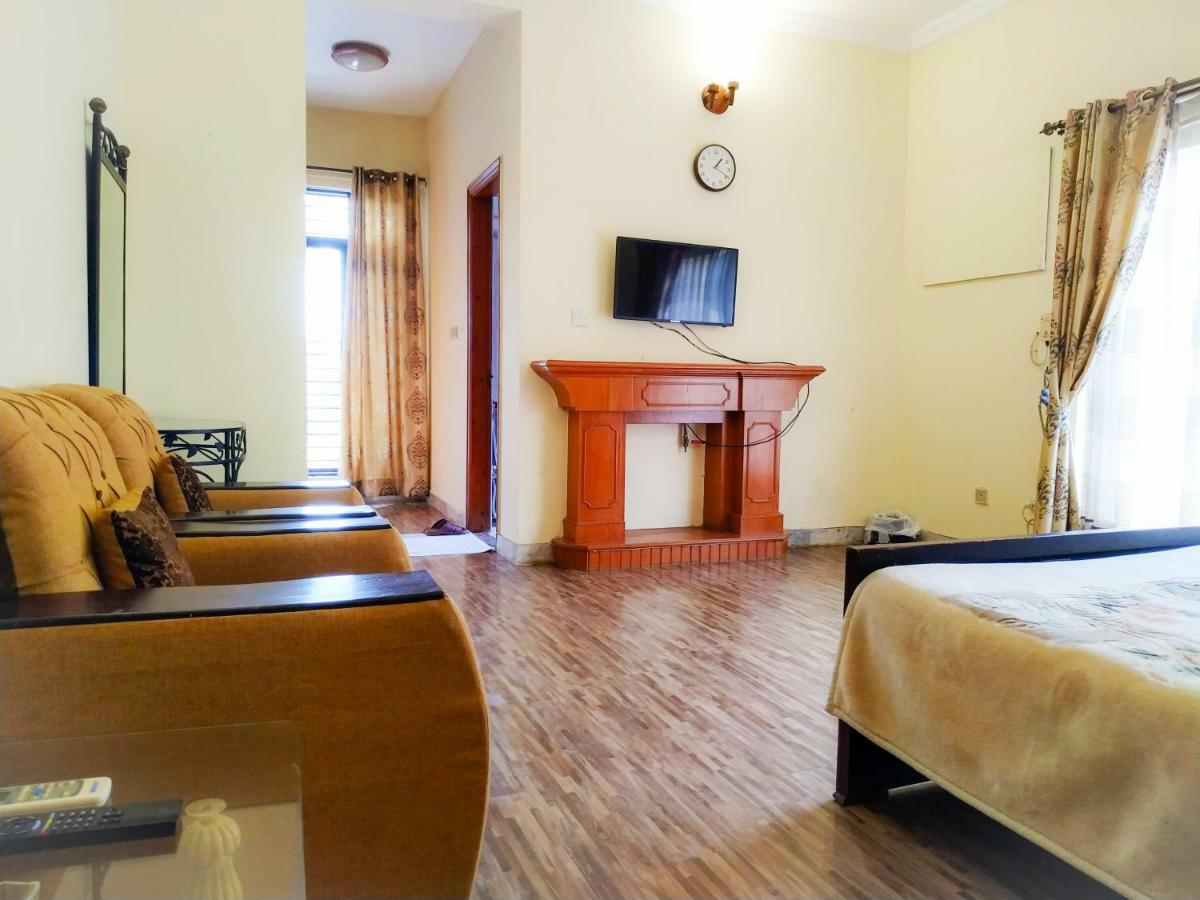 Delano Guest House 이슬라마바드 외부 사진