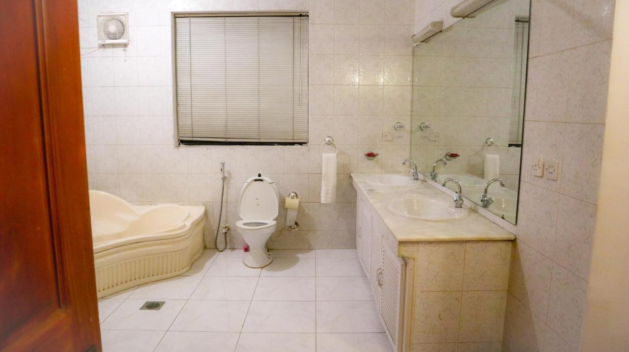 Delano Guest House 이슬라마바드 외부 사진