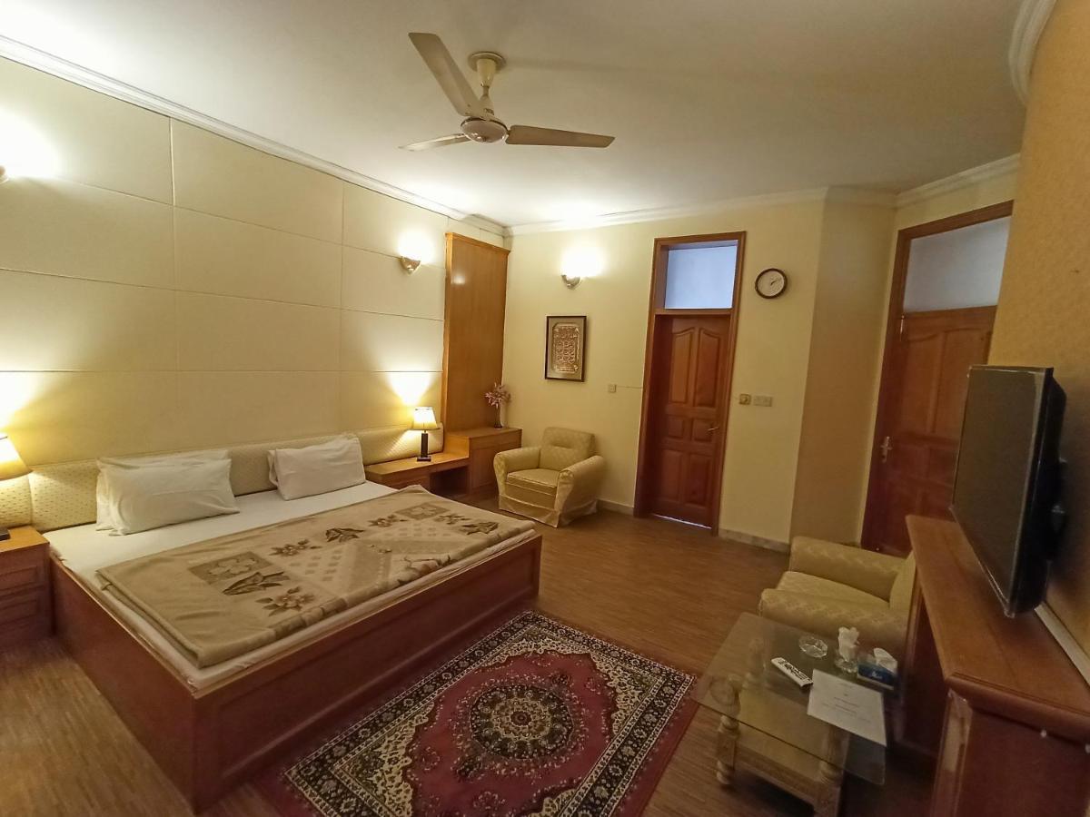 Delano Guest House 이슬라마바드 외부 사진